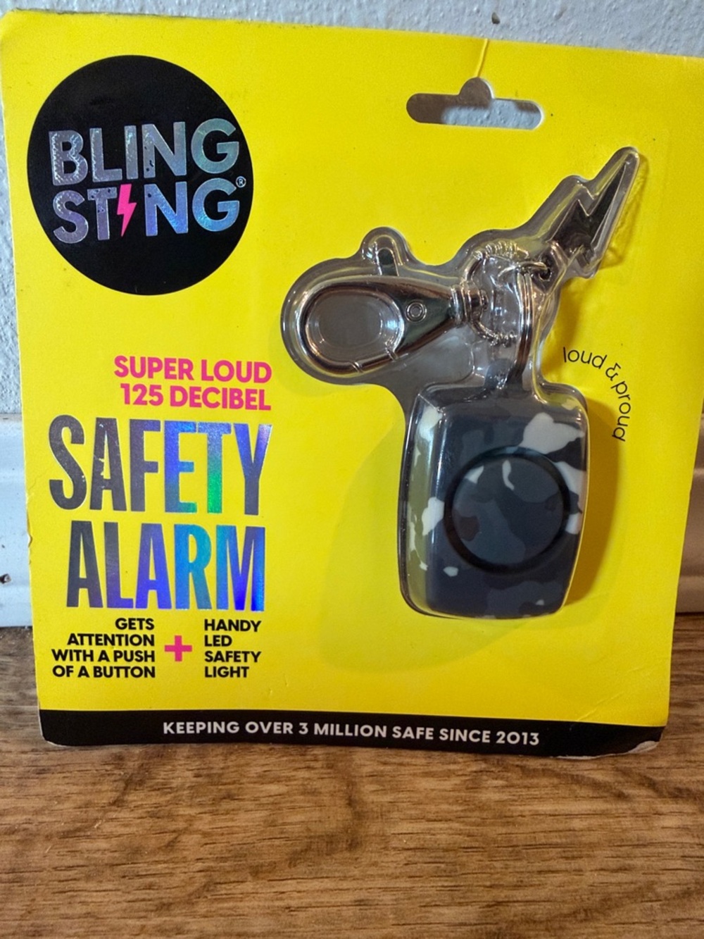 Safety Alarm in Camouflage - Personal Alarm with LED Light